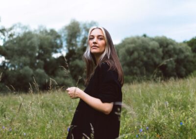Fiona Grond: Hearts Wide Open